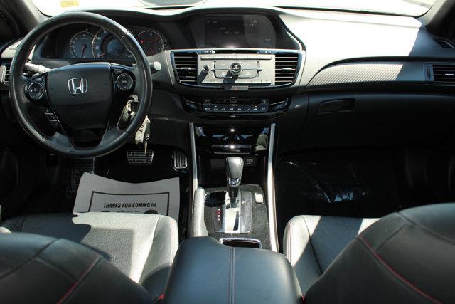 Used Honda Accord Sedan Sport SE 2017 | NY Luxury Motors. Elmont, New York Used Honda Accord Sedan Sport SE 2017 | NY Luxury Motors. Elmont, New York