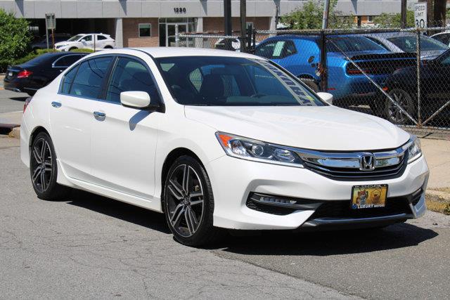 Used Honda Accord Sedan Sport SE 2017 | NY Luxury Motors. Elmont, New York Used Honda Accord Sedan Sport SE 2017 | NY Luxury Motors. Elmont, New York
