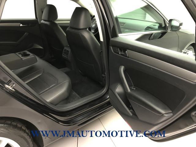 2014 Volkswagen Passat 4dr Sdn 2.5L Auto SE w/Sunroof PZEV, available for sale in Naugatuck, Connecticut | J&M Automotive Sls&Svc LLC. Naugatuck, Connecticut 2014 Volkswagen Passat 4dr Sdn 2.5L Auto SE w/Sunroof PZEV, available for sale in Naugatuck, Connecticut | J&M Automotive Sls&Svc LLC. Naugatuck, Connecticut