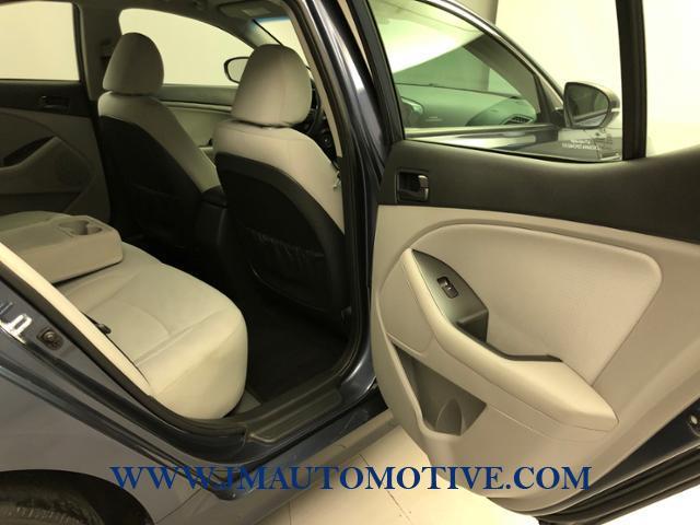 Used Kia Optima 4dr Sdn LX 2015 | J&M Automotive Sls&Svc LLC. Naugatuck, Connecticut Used Kia Optima 4dr Sdn LX 2015 | J&M Automotive Sls&Svc LLC. Naugatuck, Connecticut