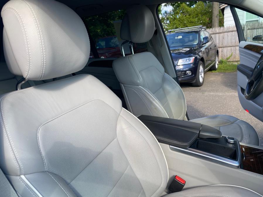 Used Mercedes-Benz M-Class 4MATIC 4dr ML 350 2014 | Malkoon Motors. Agawam, Massachusetts Used Mercedes-Benz M-Class 4MATIC 4dr ML 350 2014 | Malkoon Motors. Agawam, Massachusetts