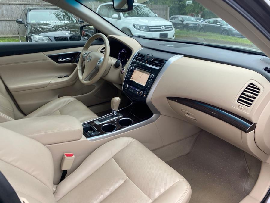 Used Nissan Altima 4dr Sdn I4 2.5 S 2013 | Malkoon Motors. Agawam, Massachusetts Used Nissan Altima 4dr Sdn I4 2.5 S 2013 | Malkoon Motors. Agawam, Massachusetts