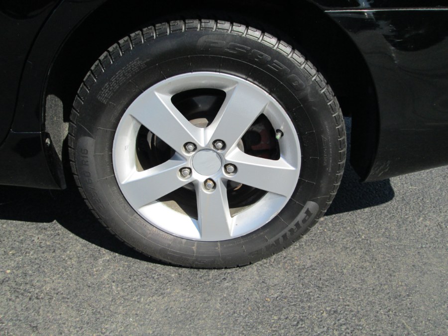 2009 Toyota Camry 4dr Sdn I4 Auto LE (Natl), available for sale in Levittown, Pennsylvania | Levittown Auto. Levittown, Pennsylvania 2009 Toyota Camry 4dr Sdn I4 Auto LE (Natl), available for sale in Levittown, Pennsylvania | Levittown Auto. Levittown, Pennsylvania