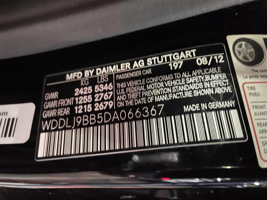 2013 Mercedes-Benz CLS-Class 4dr Sdn CLS550 4MATIC, available for sale in Amityville, New York | Gold Coast Motors of sunrise. Amityville, New York