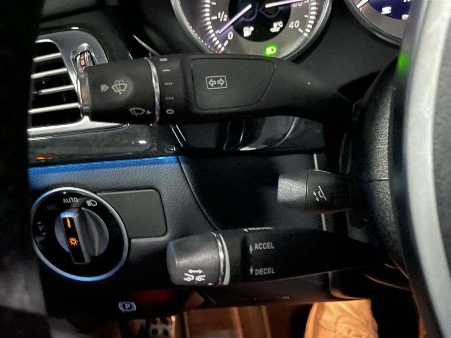 2013 Mercedes-Benz CLS-Class 4dr Sdn CLS550 4MATIC, available for sale in Amityville, New York | Gold Coast Motors of sunrise. Amityville, New York 2013 Mercedes-Benz CLS-Class 4dr Sdn CLS550 4MATIC, available for sale in Amityville, New York | Gold Coast Motors of sunrise. Amityville, New York