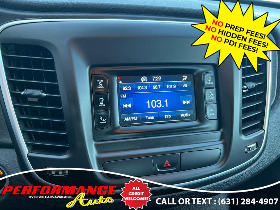 2015 Chrysler 200 4dr Sdn Limited FWD, available for sale in Bohemia, New York | Performance Auto Inc. Bohemia, New York 2015 Chrysler 200 4dr Sdn Limited FWD, available for sale in Bohemia, New York | Performance Auto Inc. Bohemia, New York