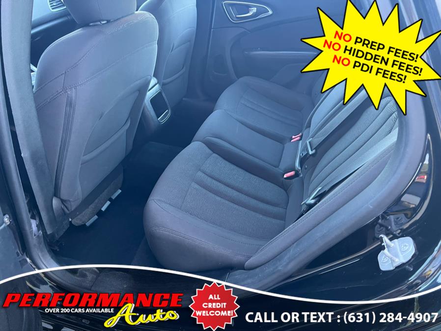 2015 Chrysler 200 4dr Sdn Limited FWD, available for sale in Bohemia, New York | Performance Auto Inc. Bohemia, New York 2015 Chrysler 200 4dr Sdn Limited FWD, available for sale in Bohemia, New York | Performance Auto Inc. Bohemia, New York