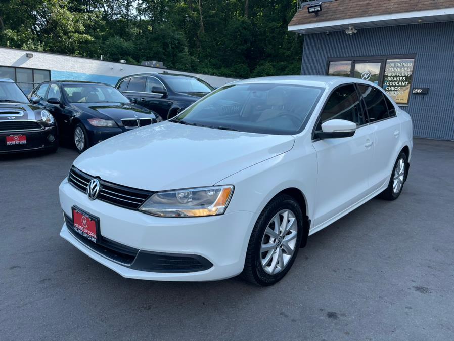 2014 Volkswagen Jetta Sedan 4dr Auto SE PZEV, available for sale in Waterbury, Connecticut | House of Cars LLC. Waterbury, Connecticut