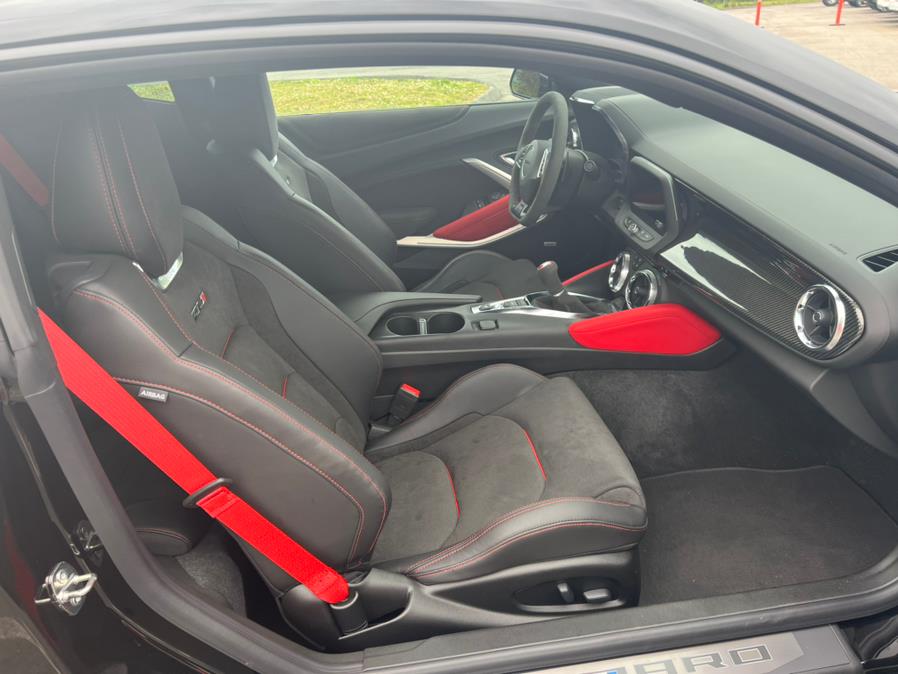 Used Chevrolet Camaro 2dr Cpe ZL1 2021 | Tru Auto Mall. Berlin, Connecticut Used Chevrolet Camaro 2dr Cpe ZL1 2021 | Tru Auto Mall. Berlin, Connecticut