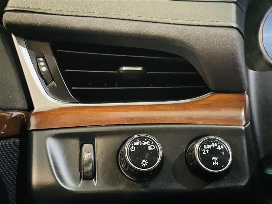 Used Cadillac Escalade 4WD 4dr Luxury 2019 | Northshore Motors. Syosset , New York Used Cadillac Escalade 4WD 4dr Luxury 2019 | Northshore Motors. Syosset , New York