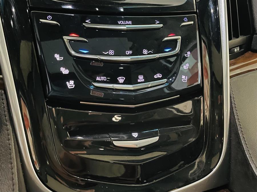 Used Cadillac Escalade 4WD 4dr Luxury 2019 | Northshore Motors. Syosset , New York Used Cadillac Escalade 4WD 4dr Luxury 2019 | Northshore Motors. Syosset , New York