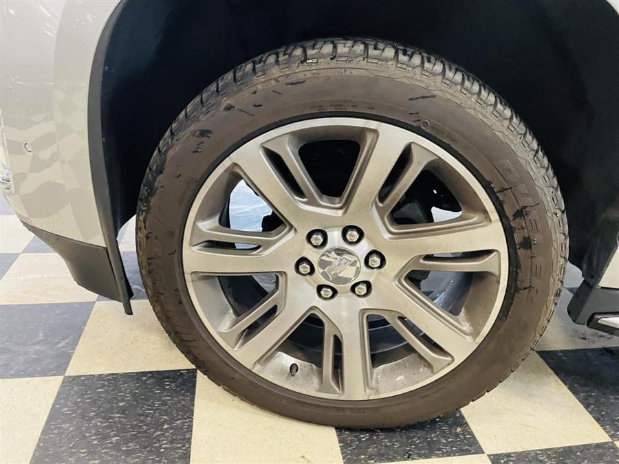 Used Cadillac Escalade 4WD 4dr Luxury 2019 | Northshore Motors. Syosset , New York Used Cadillac Escalade 4WD 4dr Luxury 2019 | Northshore Motors. Syosset , New York