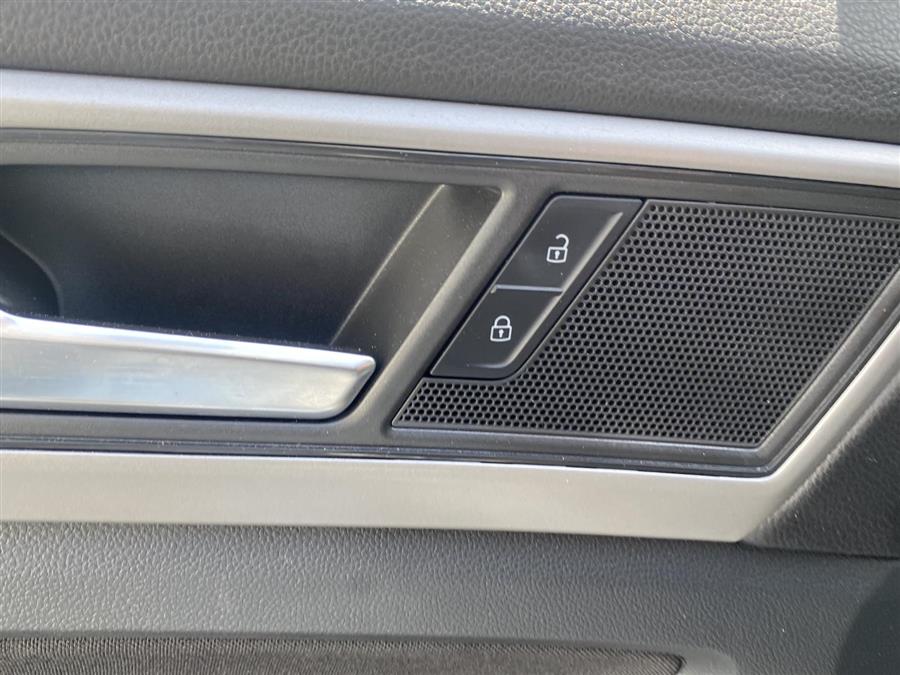 2020 Volkswagen Atlas Cross Sport 2.0T S 4MOTION, available for sale in Syosset, New York | Gold Coast Motors of Syosset. Syosset, New York 2020 Volkswagen Atlas Cross Sport 2.0T S 4MOTION, available for sale in Syosset, New York | Gold Coast Motors of Syosset. Syosset, New York
