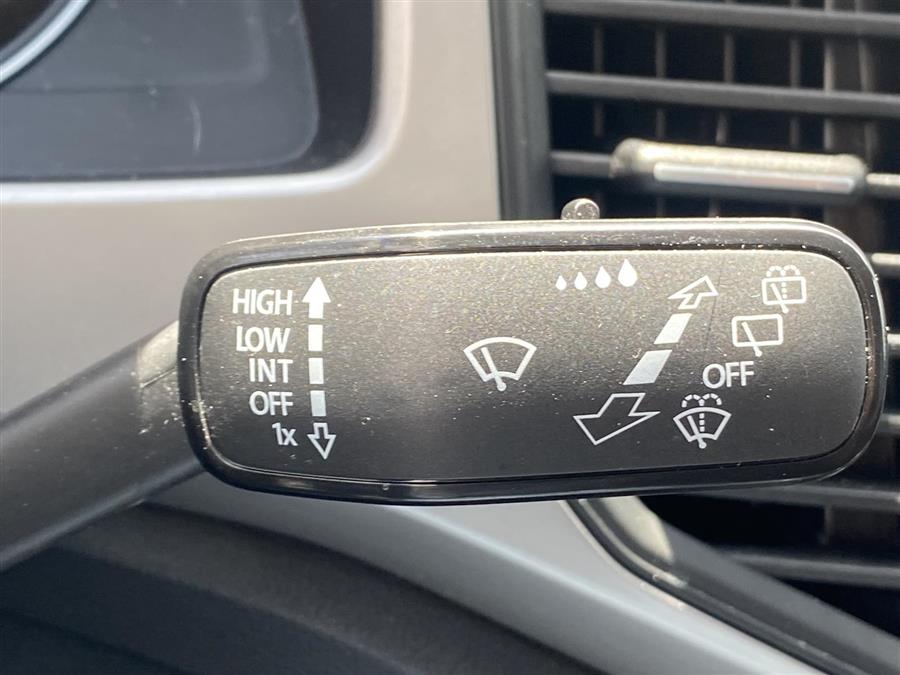 2020 Volkswagen Atlas Cross Sport 2.0T S 4MOTION, available for sale in Syosset, New York | Gold Coast Motors of Syosset. Syosset, New York 2020 Volkswagen Atlas Cross Sport 2.0T S 4MOTION, available for sale in Syosset, New York | Gold Coast Motors of Syosset. Syosset, New York