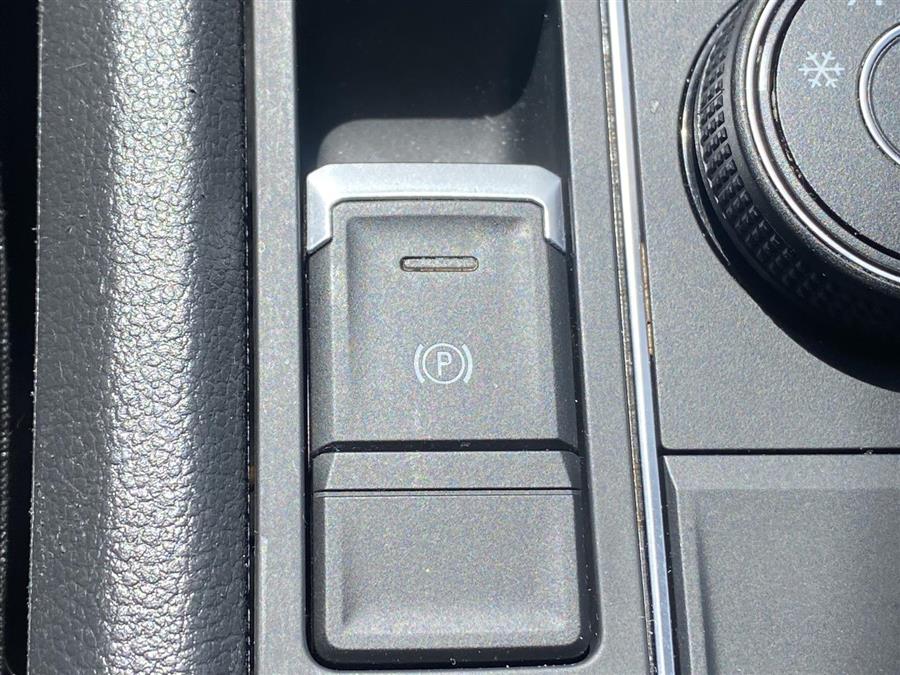 2020 Volkswagen Atlas Cross Sport 2.0T S 4MOTION, available for sale in Syosset, New York | Gold Coast Motors of Syosset. Syosset, New York 2020 Volkswagen Atlas Cross Sport 2.0T S 4MOTION, available for sale in Syosset, New York | Gold Coast Motors of Syosset. Syosset, New York
