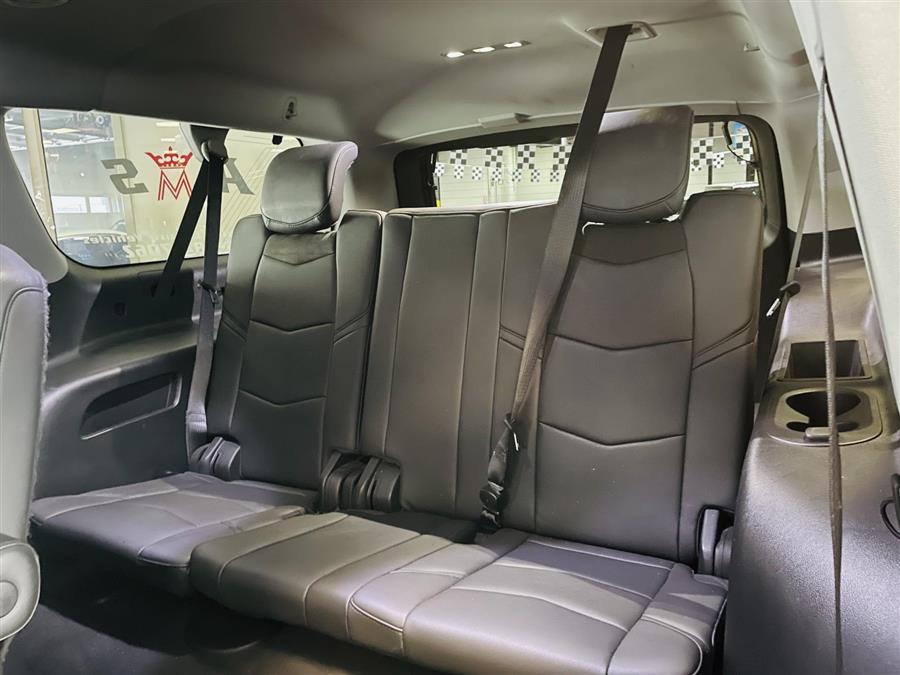 Used Cadillac Escalade ESV 4WD 4dr Luxury 2019 | Northshore Motors. Syosset , New York Used Cadillac Escalade ESV 4WD 4dr Luxury 2019 | Northshore Motors. Syosset , New York
