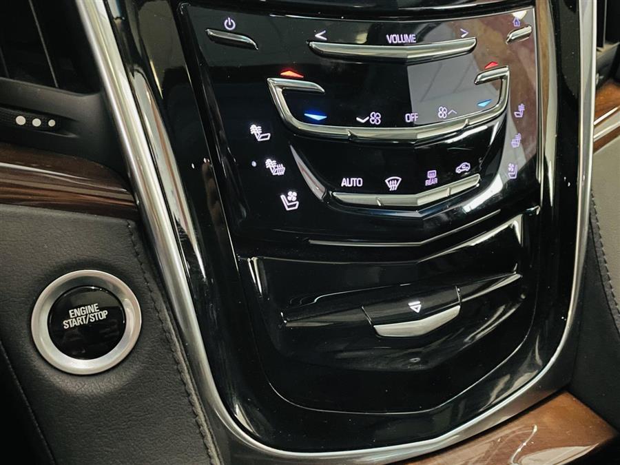 Used Cadillac Escalade ESV 4WD 4dr Luxury 2019 | Northshore Motors. Syosset , New York