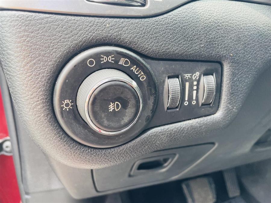Used Jeep Cherokee Latitude Plus 4x4 2019 | Northshore Motors. Syosset , New York Used Jeep Cherokee Latitude Plus 4x4 2019 | Northshore Motors. Syosset , New York