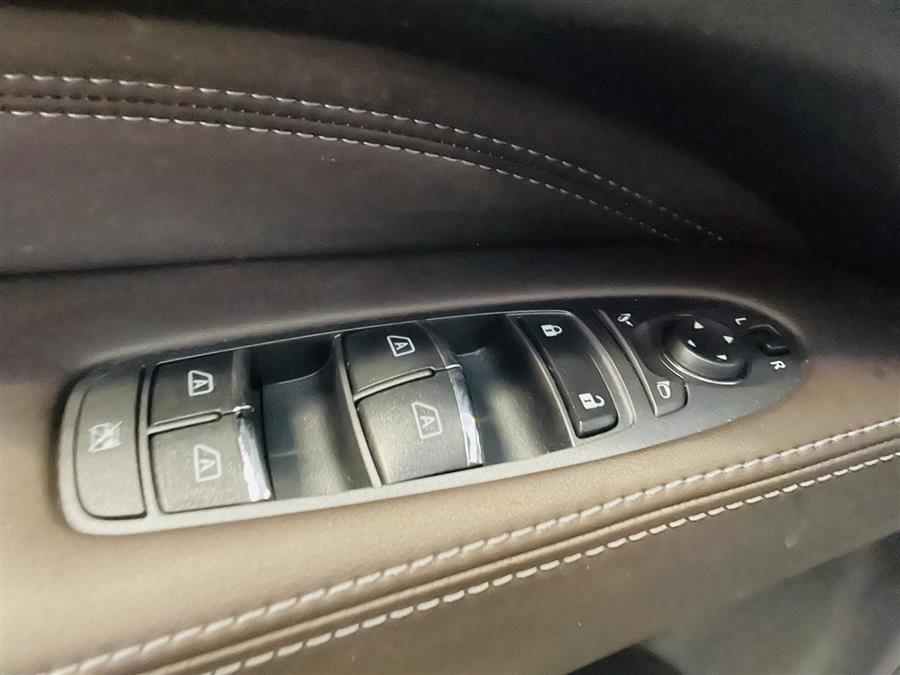 2019 INFINITI QX60 2019.5 LUXE AWD, available for sale in Syosset, New York | Gold Coast Motors of Syosset. Syosset, New York 2019 INFINITI QX60 2019.5 LUXE AWD, available for sale in Syosset, New York | Gold Coast Motors of Syosset. Syosset, New York
