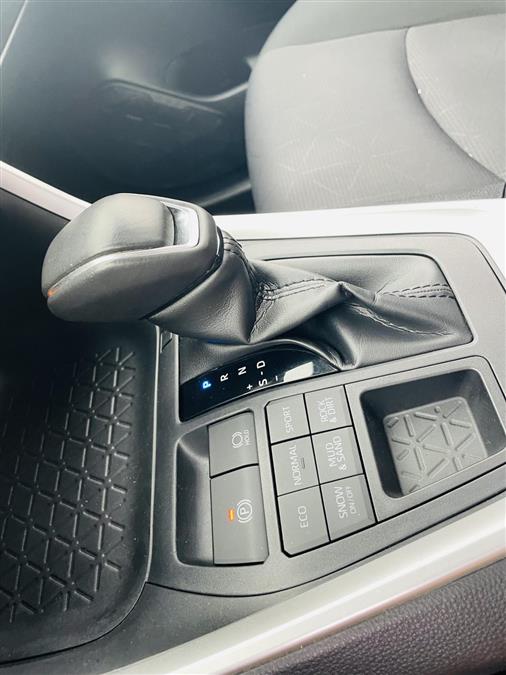 2019 Toyota RAV4 XLE AWD (Natl), available for sale in Syosset, New York | Gold Coast Motors of Syosset. Syosset, New York 2019 Toyota RAV4 XLE AWD (Natl), available for sale in Syosset, New York | Gold Coast Motors of Syosset. Syosset, New York