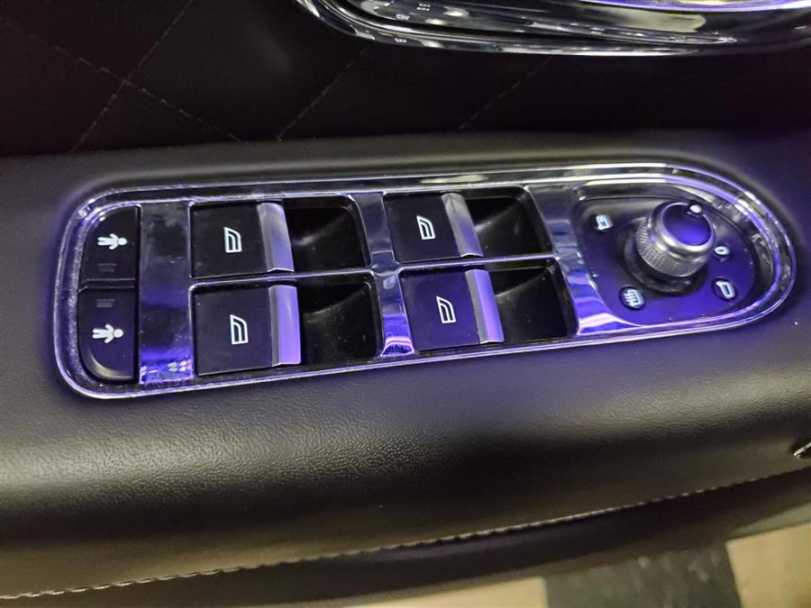 Used Bentley Bentayga Onyx Edition AWD 2018 | Northshore Motors. Syosset , New York Used Bentley Bentayga Onyx Edition AWD 2018 | Northshore Motors. Syosset , New York