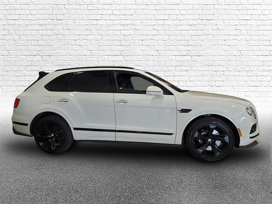 Used Bentley Bentayga Onyx Edition AWD 2018 | Northshore Motors. Syosset , New York Used Bentley Bentayga Onyx Edition AWD 2018 | Northshore Motors. Syosset , New York