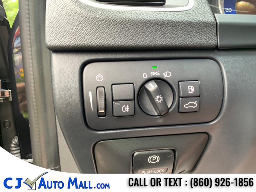 Used Volvo S60 AWD 4dr Sdn T6 R-Design 2012 | CJ Auto Mall. Bristol, Connecticut Used Volvo S60 AWD 4dr Sdn T6 R-Design 2012 | CJ Auto Mall. Bristol, Connecticut