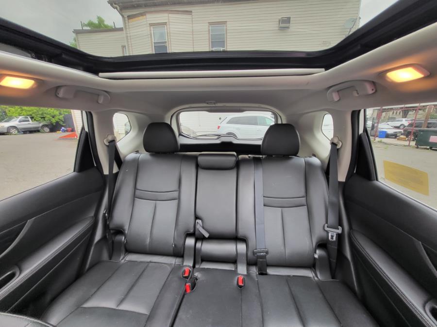 Used Nissan Rogue AWD 4dr SL 2016 | Champion Used Auto Sales 2. Newark , New Jersey Used Nissan Rogue AWD 4dr SL 2016 | Champion Used Auto Sales 2. Newark , New Jersey