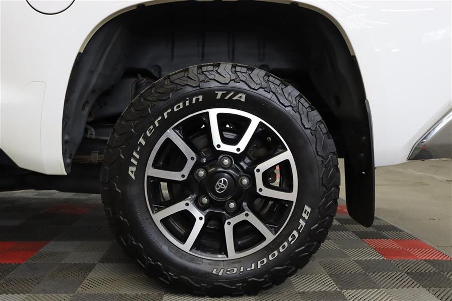 Used Toyota Tundra CREWMAX SR5 2018 | Fast Track Motors. Paterson, New Jersey Used Toyota Tundra CREWMAX SR5 2018 | Fast Track Motors. Paterson, New Jersey