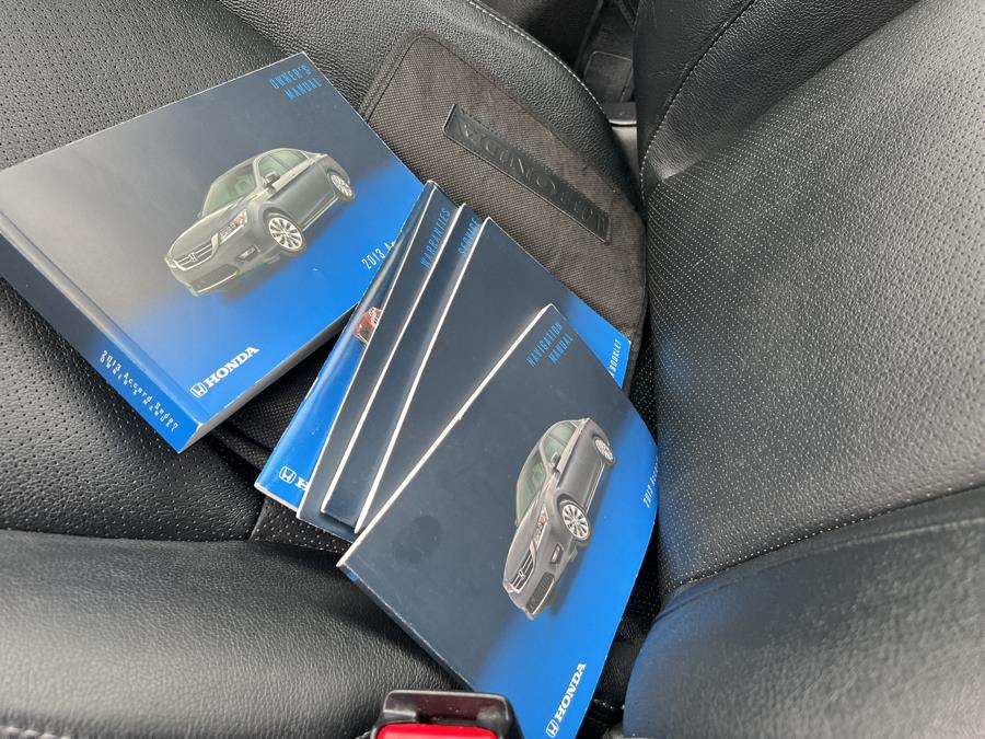 2013 Honda Accord Sdn 4dr I4 CVT EX-L w/Navi, available for sale in South Windsor , Connecticut | Ful-line Auto LLC. South Windsor , Connecticut 2013 Honda Accord Sdn 4dr I4 CVT EX-L w/Navi, available for sale in South Windsor , Connecticut | Ful-line Auto LLC. South Windsor , Connecticut