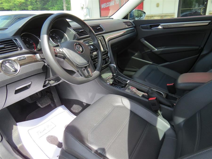 Used Volkswagen Passat 2.0T SE 4dr Sedan w/Technology 2018 | Lake City Exports Inc. Auburn, Maine Used Volkswagen Passat 2.0T SE 4dr Sedan w/Technology 2018 | Lake City Exports Inc. Auburn, Maine