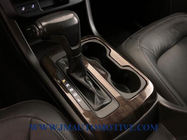 2017 GMC Canyon 4WD Crew Cab 140.5 SLT, available for sale in Naugatuck, Connecticut | J&M Automotive Sls&Svc LLC. Naugatuck, Connecticut 2017 GMC Canyon 4WD Crew Cab 140.5 SLT, available for sale in Naugatuck, Connecticut | J&M Automotive Sls&Svc LLC. Naugatuck, Connecticut