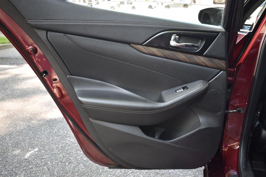 2017 Nissan Maxima 3.5 Platinum, available for sale in Great Neck, New York | Camy Cars. Great Neck, New York 2017 Nissan Maxima 3.5 Platinum, available for sale in Great Neck, New York | Camy Cars. Great Neck, New York