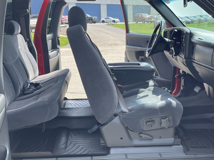 Used Chevrolet Silverado 1500 Ext Cab 157.5" WB 4WD LS 2002 | Geneva Motor Cars. Darien, Wisconsin Used Chevrolet Silverado 1500 Ext Cab 157.5" WB 4WD LS 2002 | Geneva Motor Cars. Darien, Wisconsin