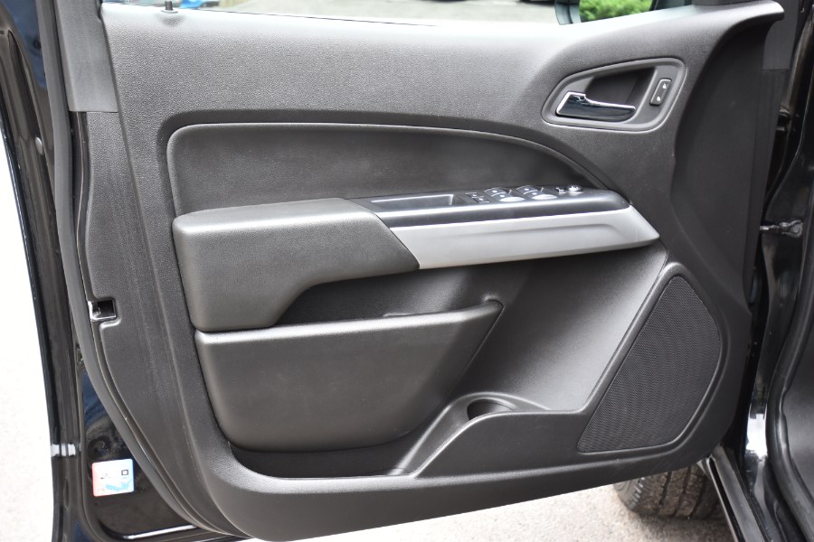 Used Chevrolet Colorado 4WD Crew Cab 128.3" LT 2019 | Highline Car Connection. Waterbury, Connecticut Used Chevrolet Colorado 4WD Crew Cab 128.3" LT 2019 | Highline Car Connection. Waterbury, Connecticut