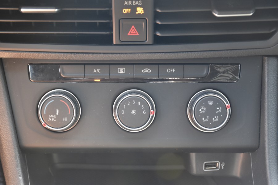 Used Volkswagen Jetta SE Auto w/SULEV 2019 | Highline Car Connection. Waterbury, Connecticut Used Volkswagen Jetta SE Auto w/SULEV 2019 | Highline Car Connection. Waterbury, Connecticut