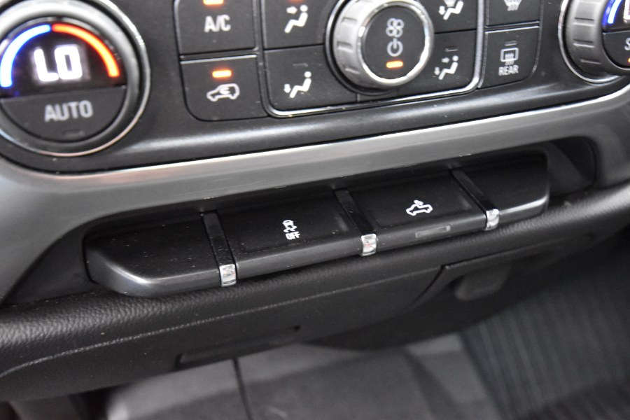 2018 Chevrolet Silverado 1500 4WD Double Cab 143.5" LT w/1LT, available for sale in Waterbury, Connecticut | Highline Car Connection. Waterbury, Connecticut 2018 Chevrolet Silverado 1500 4WD Double Cab 143.5" LT w/1LT, available for sale in Waterbury, Connecticut | Highline Car Connection. Waterbury, Connecticut