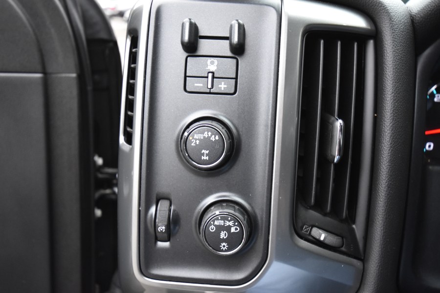 2018 Chevrolet Silverado 1500 4WD Double Cab 143.5" LT w/1LT, available for sale in Waterbury, Connecticut | Highline Car Connection. Waterbury, Connecticut 2018 Chevrolet Silverado 1500 4WD Double Cab 143.5" LT w/1LT, available for sale in Waterbury, Connecticut | Highline Car Connection. Waterbury, Connecticut