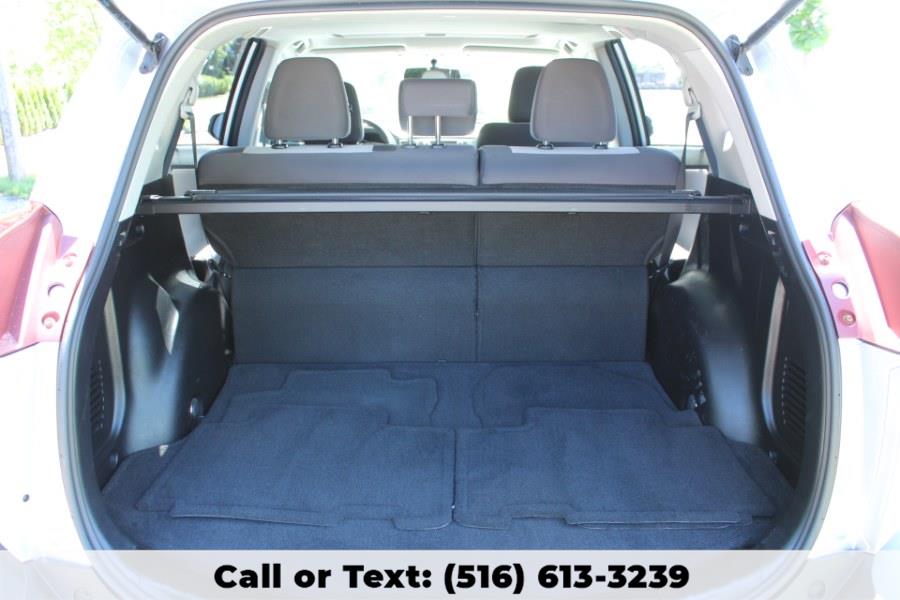 2015 Toyota RAV4 AWD 4dr XLE, available for sale in Great Neck, New York | Great Neck Car Buyers & Sellers. Great Neck, New York 2015 Toyota RAV4 AWD 4dr XLE, available for sale in Great Neck, New York | Great Neck Car Buyers & Sellers. Great Neck, New York