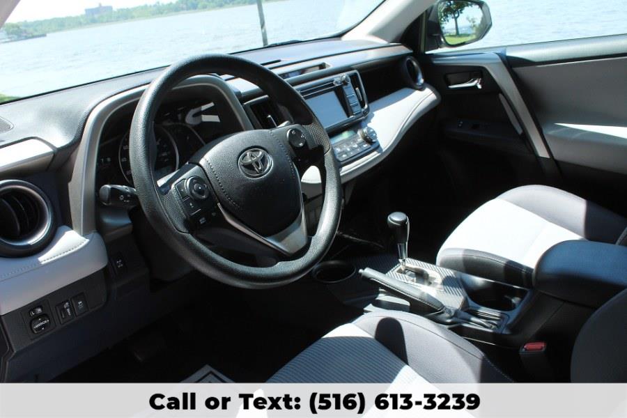 2015 Toyota RAV4 AWD 4dr XLE, available for sale in Great Neck, New York | Great Neck Car Buyers & Sellers. Great Neck, New York 2015 Toyota RAV4 AWD 4dr XLE, available for sale in Great Neck, New York | Great Neck Car Buyers & Sellers. Great Neck, New York