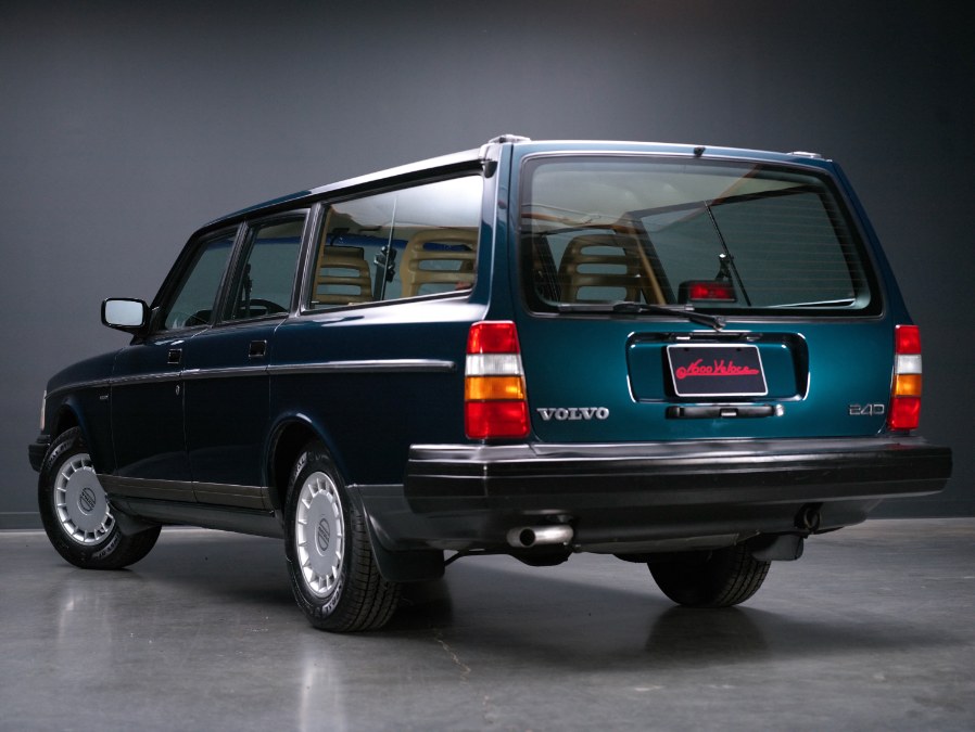 1992 Volvo 240 5dr Wagon Auto, available for sale in North Salem, New York | Meccanic Shop North Inc. North Salem, New York 1992 Volvo 240 5dr Wagon Auto, available for sale in North Salem, New York | Meccanic Shop North Inc. North Salem, New York