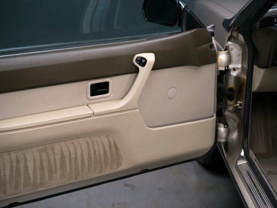 1985 BMW 635csi 2dr Coupe 635CS 5-Spd, available for sale in North Salem, New York | Meccanic Shop North Inc. North Salem, New York 1985 BMW 635csi 2dr Coupe 635CS 5-Spd, available for sale in North Salem, New York | Meccanic Shop North Inc. North Salem, New York