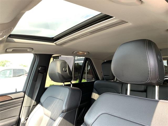 Used Mercedes-benz M-class ML 350 2014 | Wiz Leasing Inc. Stratford, Connecticut Used Mercedes-benz M-class ML 350 2014 | Wiz Leasing Inc. Stratford, Connecticut