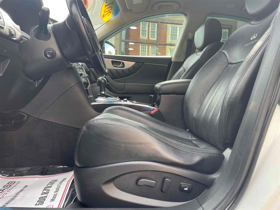 Used Infiniti Qx70 Base 2015 | Mass Auto Exchange. Framingham, Massachusetts Used Infiniti Qx70 Base 2015 | Mass Auto Exchange. Framingham, Massachusetts
