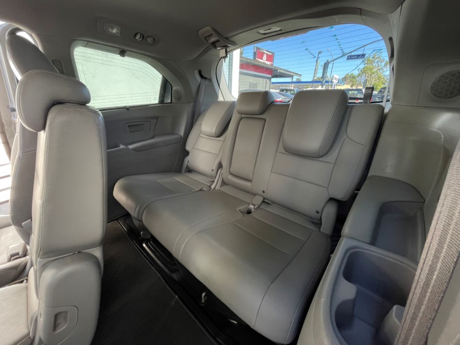 Used Honda Odyssey 5dr Touring Elite 2012 | Green Light Auto. Corona, California Used Honda Odyssey 5dr Touring Elite 2012 | Green Light Auto. Corona, California