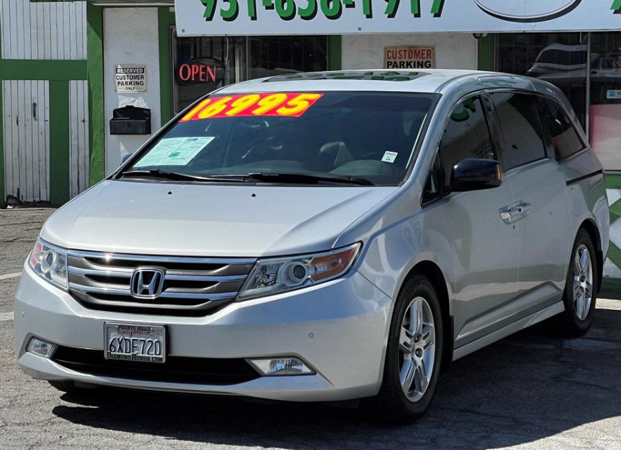 Used Honda Odyssey 5dr Touring Elite 2012 | Green Light Auto. Corona, California Used Honda Odyssey 5dr Touring Elite 2012 | Green Light Auto. Corona, California
