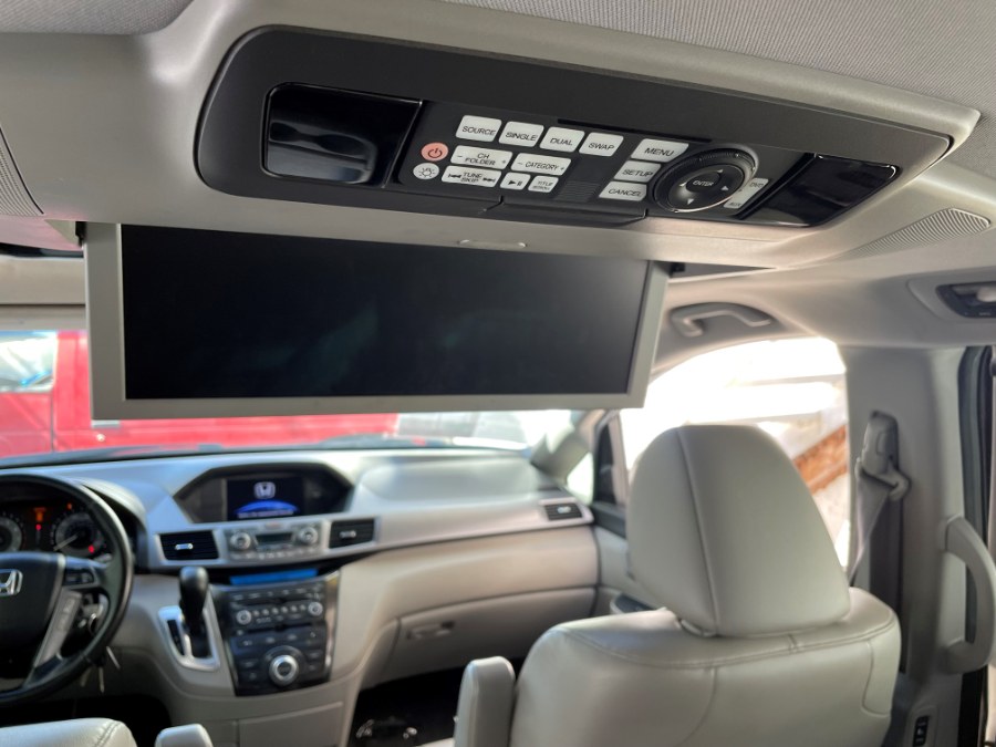 Used Honda Odyssey 5dr Touring Elite 2012 | Green Light Auto. Corona, California Used Honda Odyssey 5dr Touring Elite 2012 | Green Light Auto. Corona, California