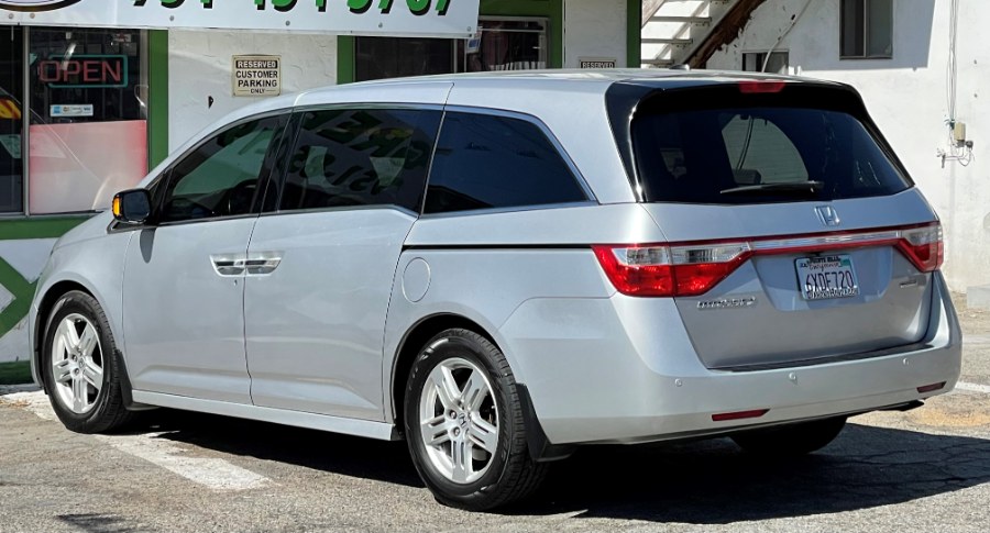 Used Honda Odyssey 5dr Touring Elite 2012 | Green Light Auto. Corona, California Used Honda Odyssey 5dr Touring Elite 2012 | Green Light Auto. Corona, California