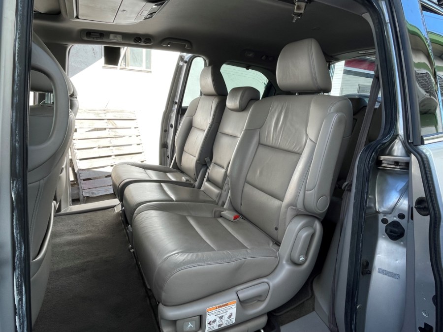 Used Honda Odyssey 5dr Touring Elite 2012 | Green Light Auto. Corona, California Used Honda Odyssey 5dr Touring Elite 2012 | Green Light Auto. Corona, California