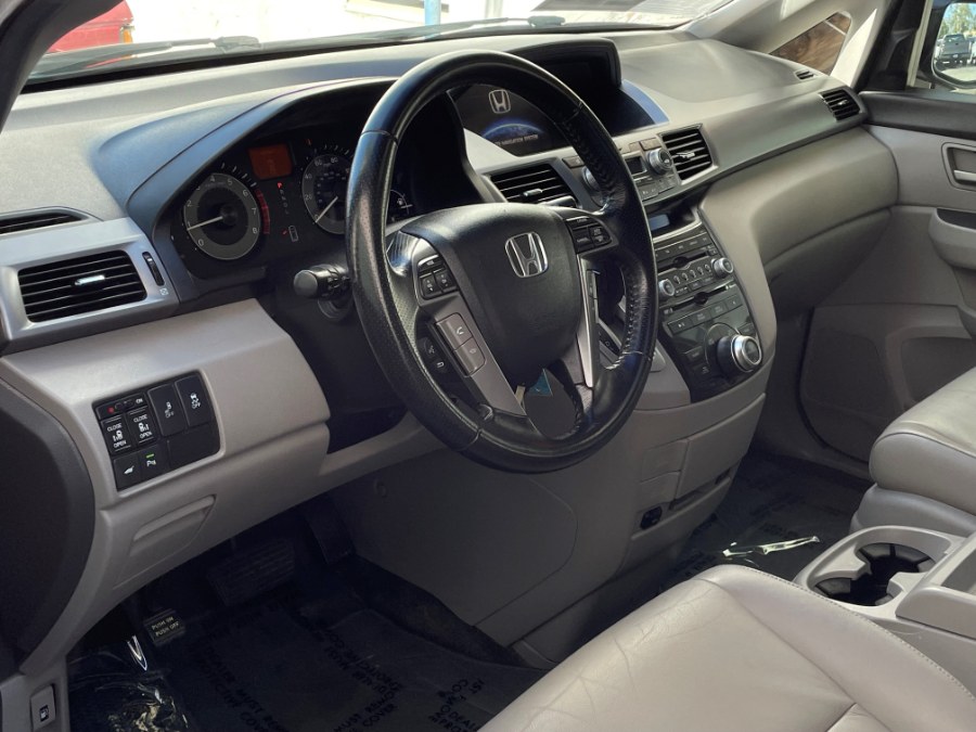 Used Honda Odyssey 5dr Touring Elite 2012 | Green Light Auto. Corona, California Used Honda Odyssey 5dr Touring Elite 2012 | Green Light Auto. Corona, California